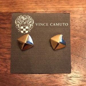 Vince Camuto gold earrings